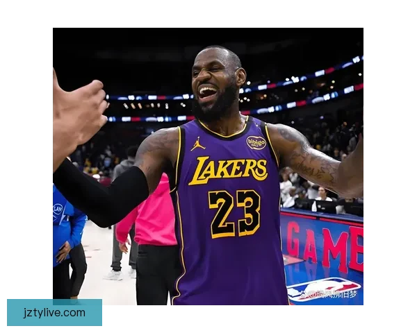 湖人双伤缺阵詹姆斯单核首轮对手选三人之一