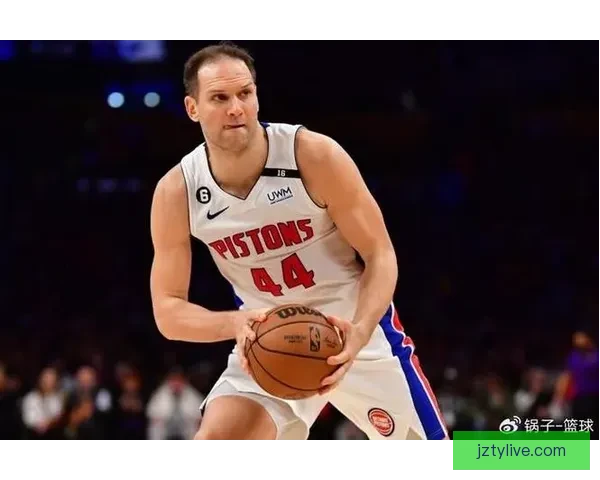 伊森凭官方海报力证火记秘诀 KD休息关键 申京爆发仍遭中心批评